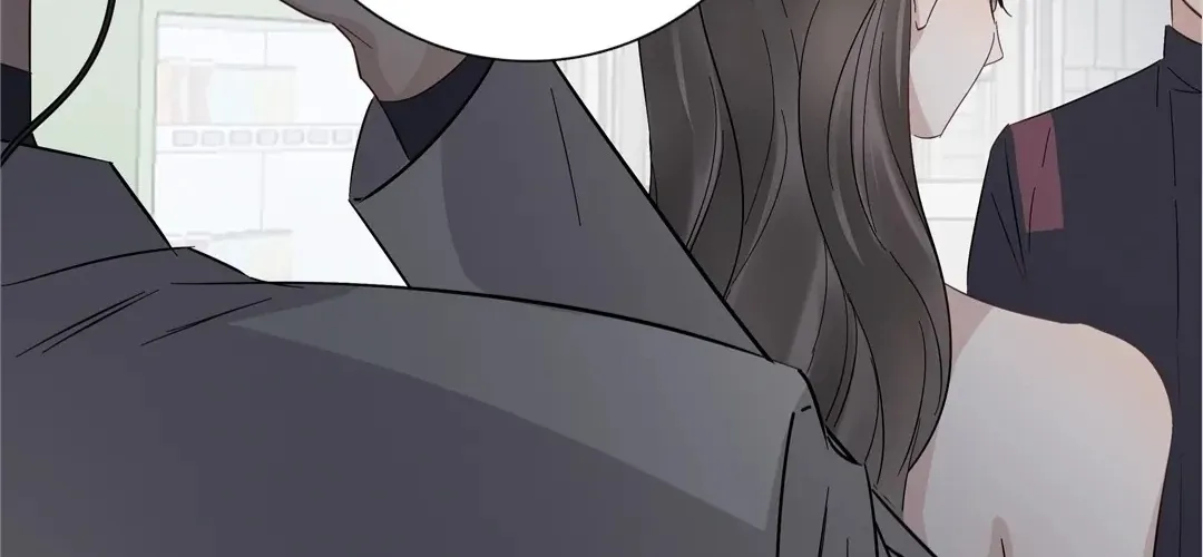 A Cross-Dresser's Triple Proposal Chase Chapter 11 page 31 - 