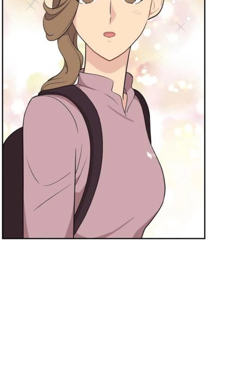 Read Awkward Relationship chapter 31 image 26 on Lezhin