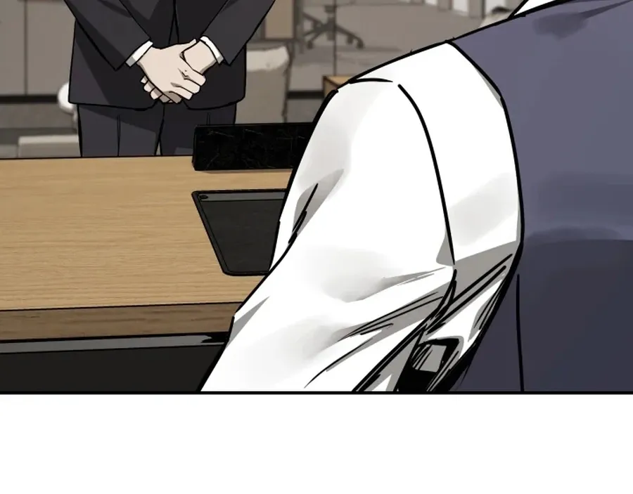 Read Bad Business chapter 17 image 4 on Lezhin