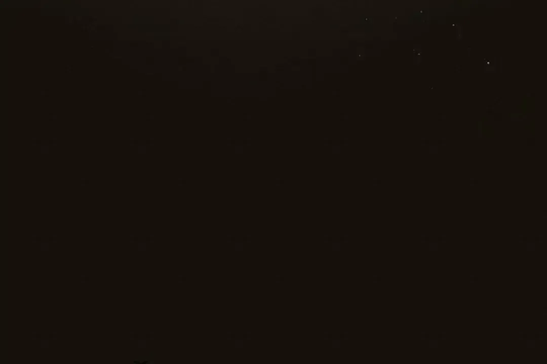 Read Behind the Stage chapter 2.2 image 10 on Lezhin