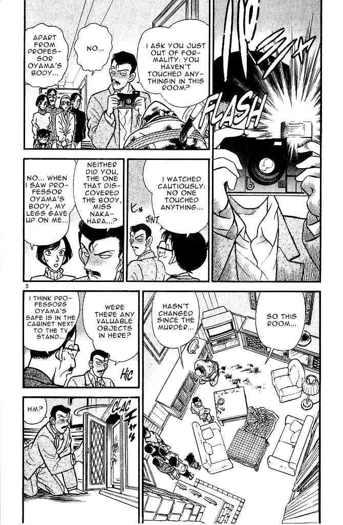 Read Detective Conan chapter 100 image 4 on Lezhin