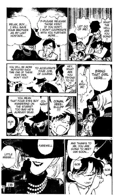 Read Detective Conan chapter 178 image 4 on Lezhin