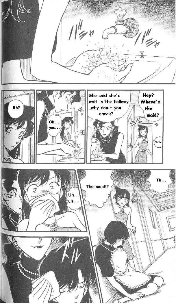 Read Detective Conan chapter 301 image 11 on Lezhin
