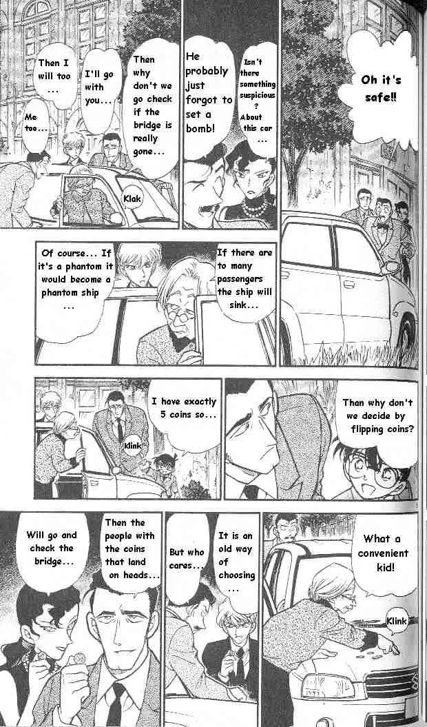 Read Detective Conan chapter 301 image 4 on Lezhin