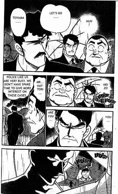 Read Detective Conan chapter 320 image 4 on Lezhin