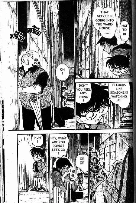 Read Detective Conan chapter 321 image 1 on Lezhin