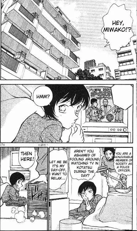 Read Detective Conan chapter 328 image 1 on Lezhin
