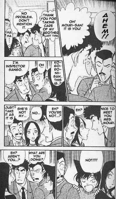 Read Detective Conan chapter 375 image 4 on Lezhin