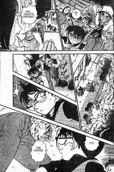 Read Detective Conan chapter 394 image 4 on Lezhin