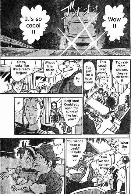 Read Detective Conan chapter 398 image 12 on Lezhin
