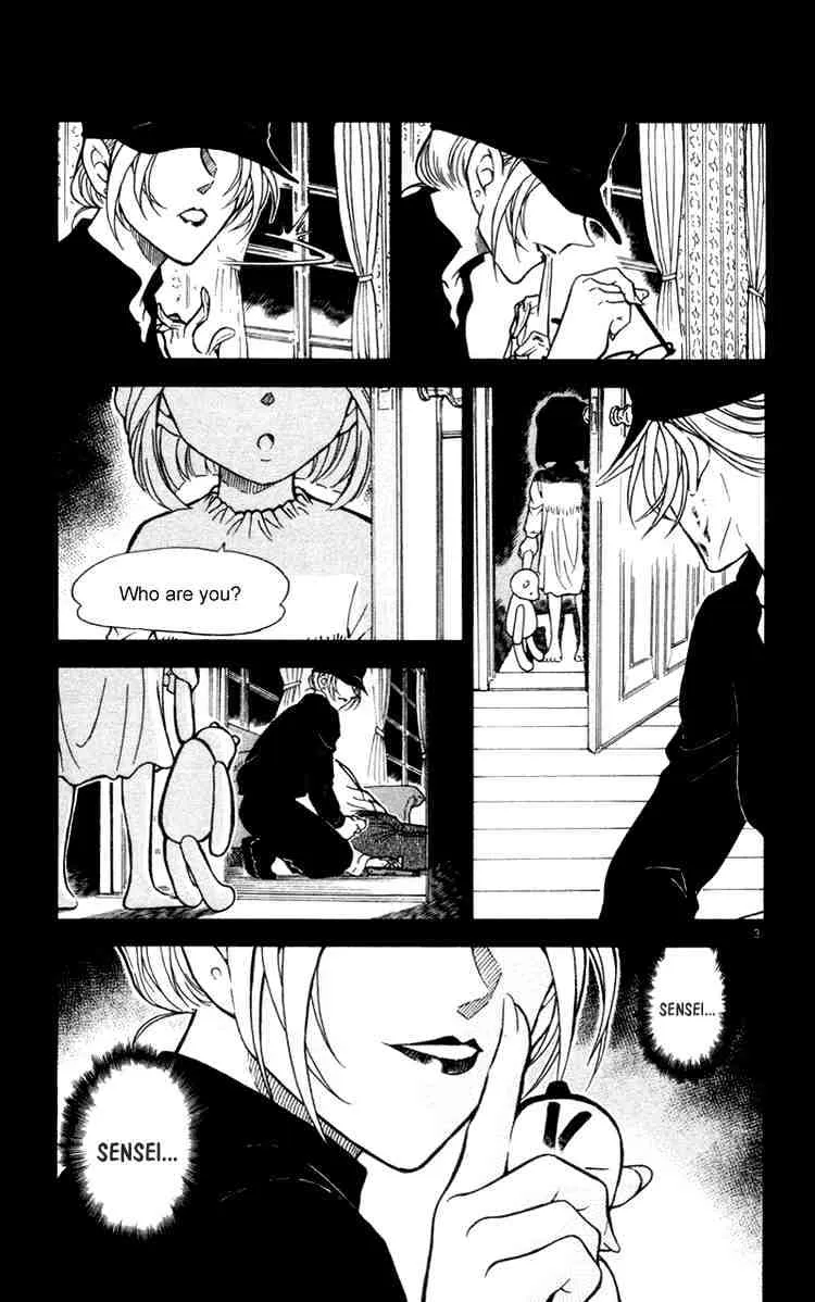 Read Detective Conan chapter 426 image 2 on Lezhin