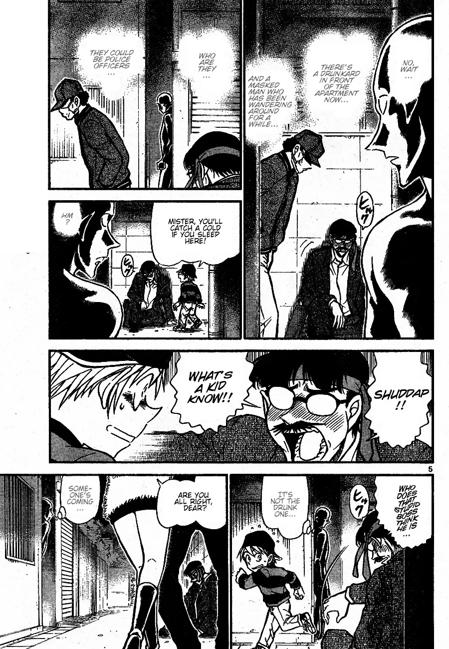 Read Detective Conan chapter 686 image 4 on Lezhin