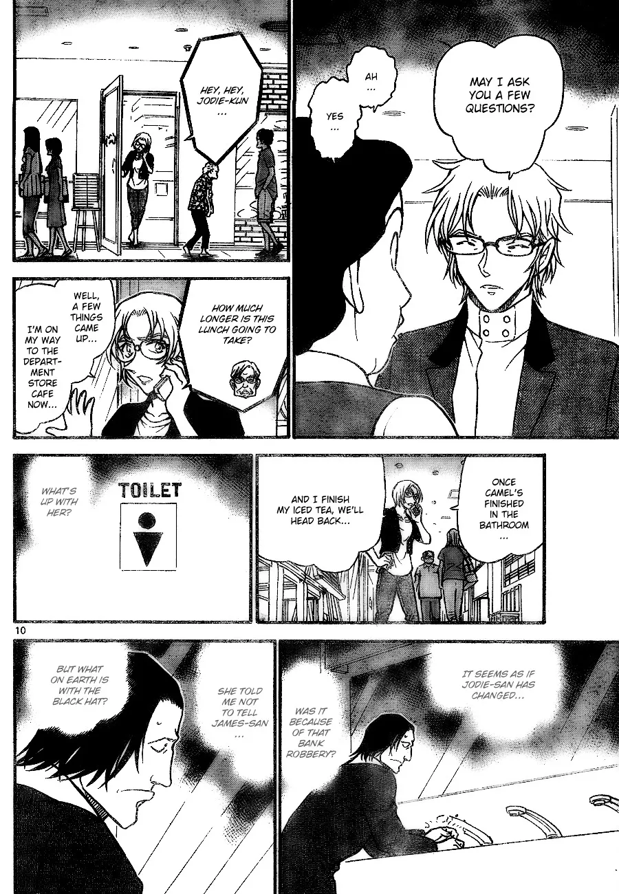 Read Detective Conan chapter 700 image 9 on Lezhin