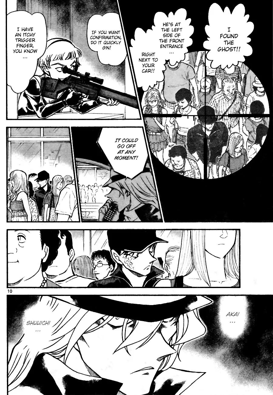 Read Detective Conan chapter 704 image 9 on Lezhin