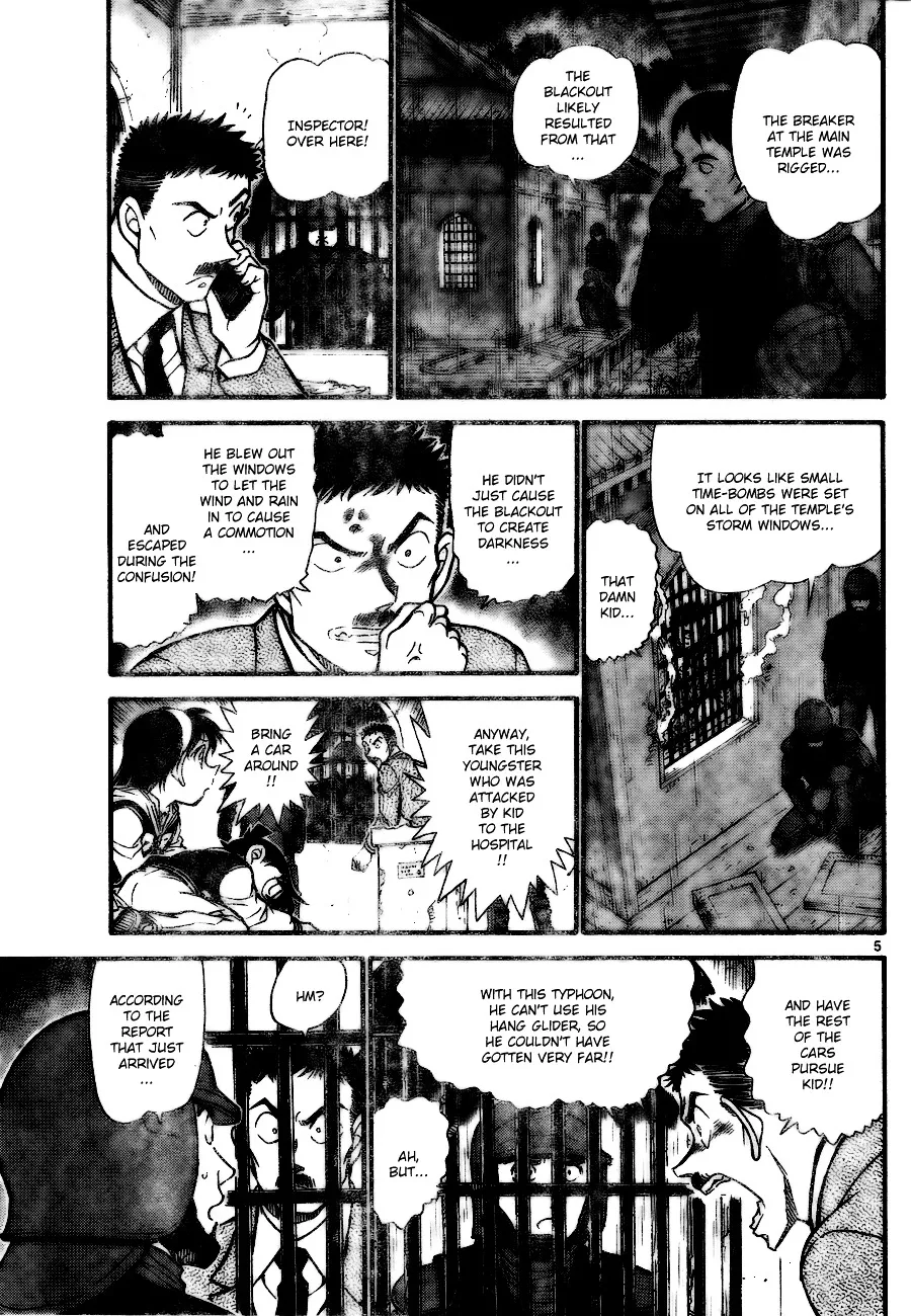 Read Detective Conan chapter 713 image 5 on Lezhin