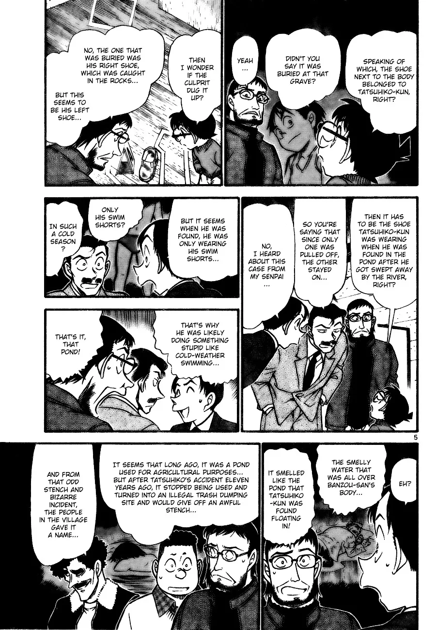 Read Detective Conan chapter 720 image 4 on Lezhin