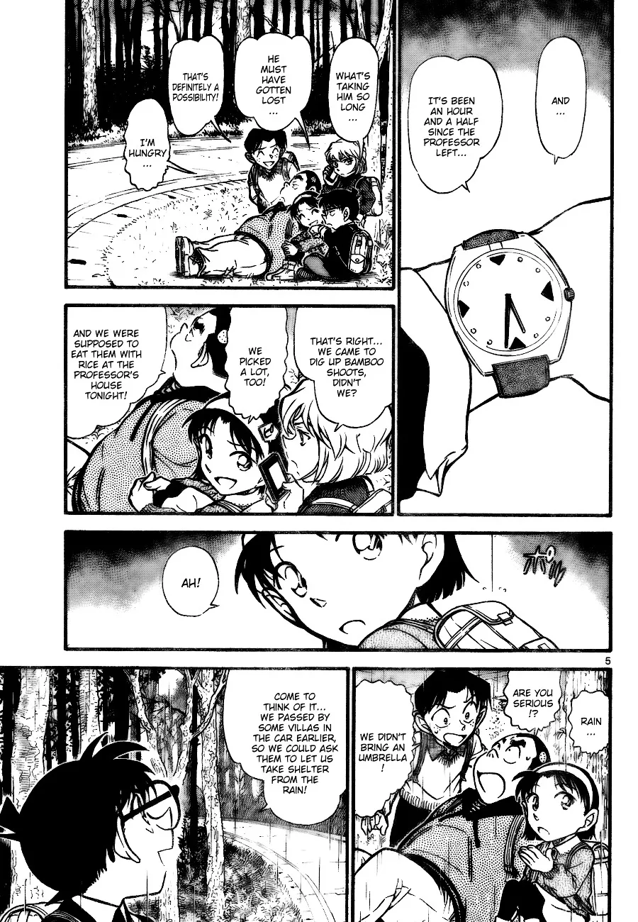 Read Detective Conan chapter 728 image 4 on Lezhin