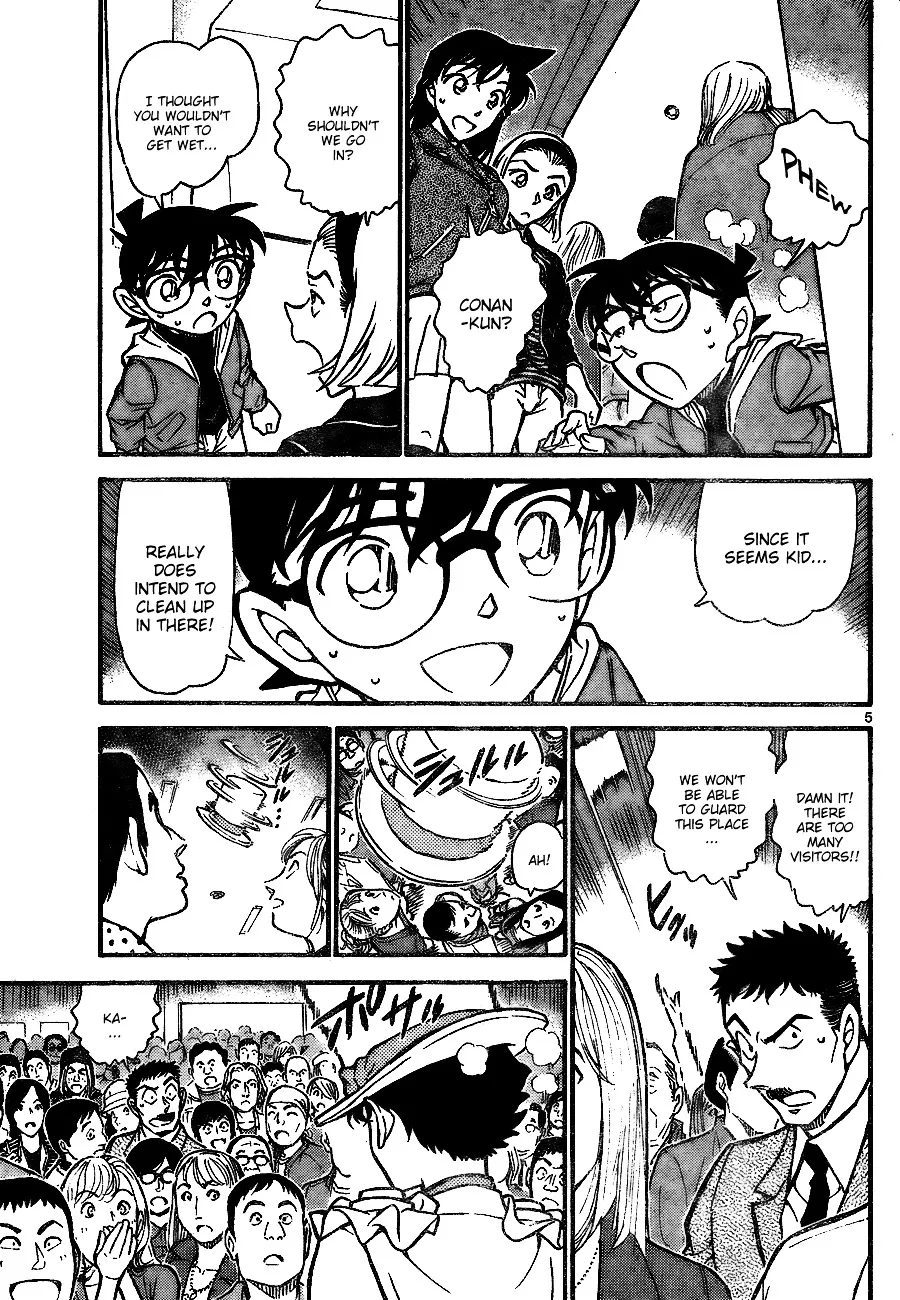 Read Detective Conan chapter 733 image 4 on Lezhin
