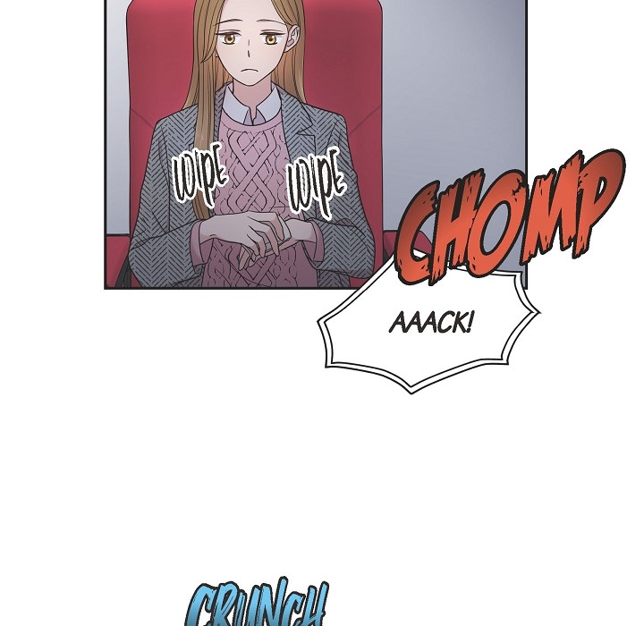 Read Dubious Moon chapter 17 image 8 on Lezhin