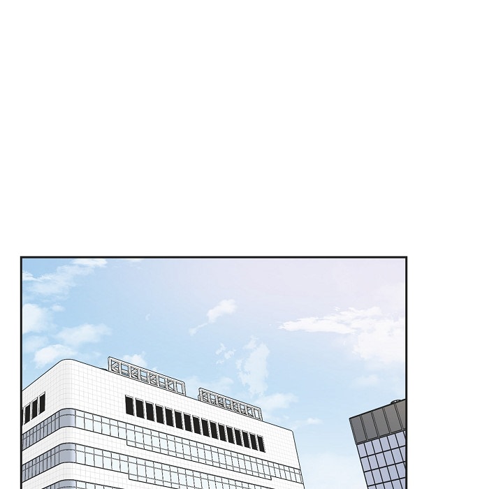 Read Dubious Moon chapter 25 image 81 on Lezhin