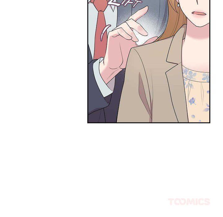 Read Dubious Moon chapter 37 image 61 on Lezhin