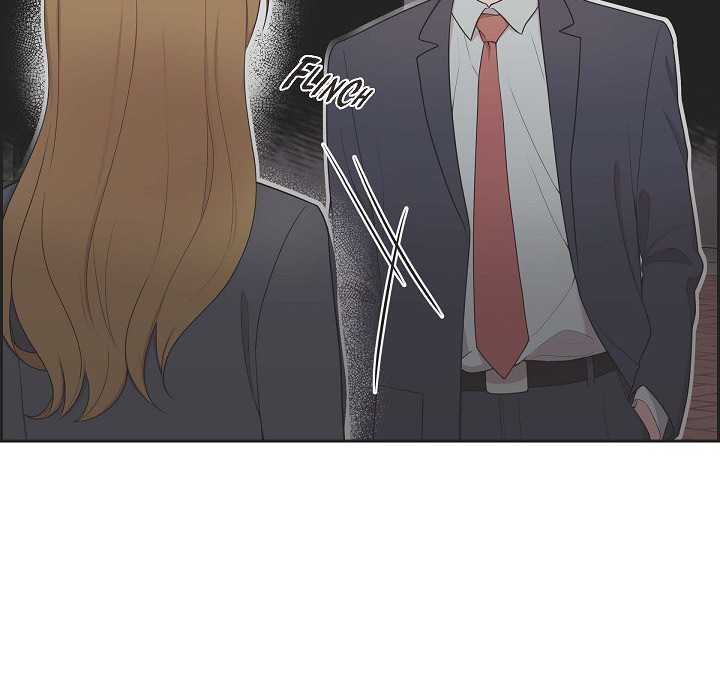 Read Dubious Moon chapter 42 image 8 on Lezhin