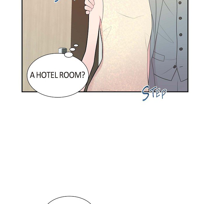 Read Dubious Moon chapter 70 image 8 on Lezhin