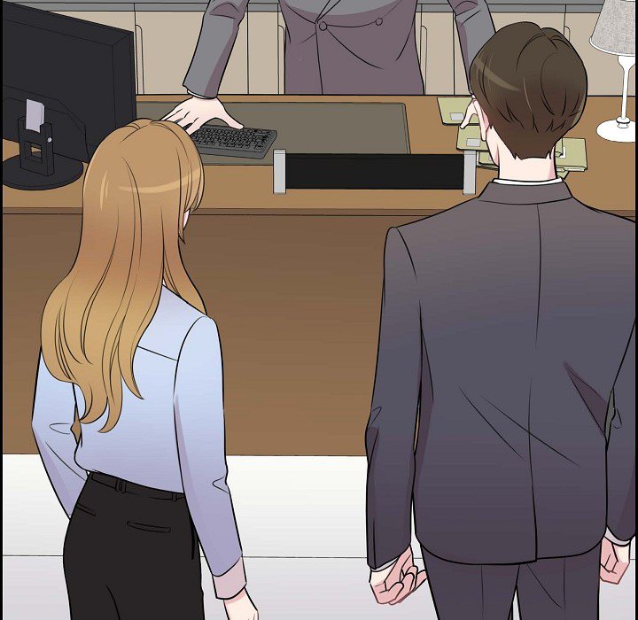 Read Dubious Moon chapter 71 image 38 on Lezhin