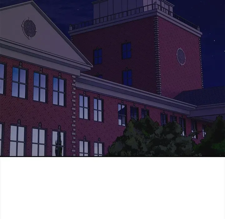 Read Five Girls, One Dorm chapter 9 image 17 on Lezhin