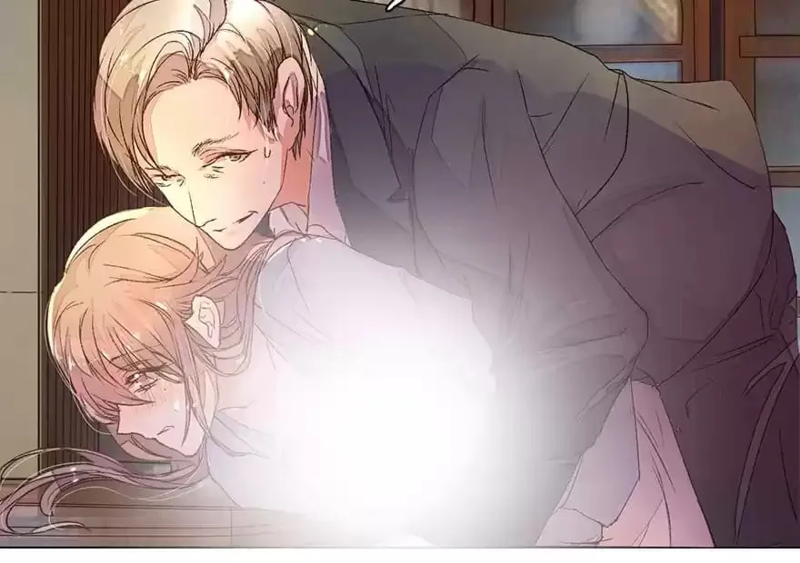 Read Holding Onto Him chapter 10 image 3 on Lezhin