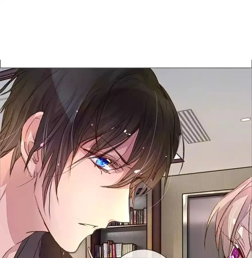 Read Holding Onto Him chapter 30 image 26 on Lezhin