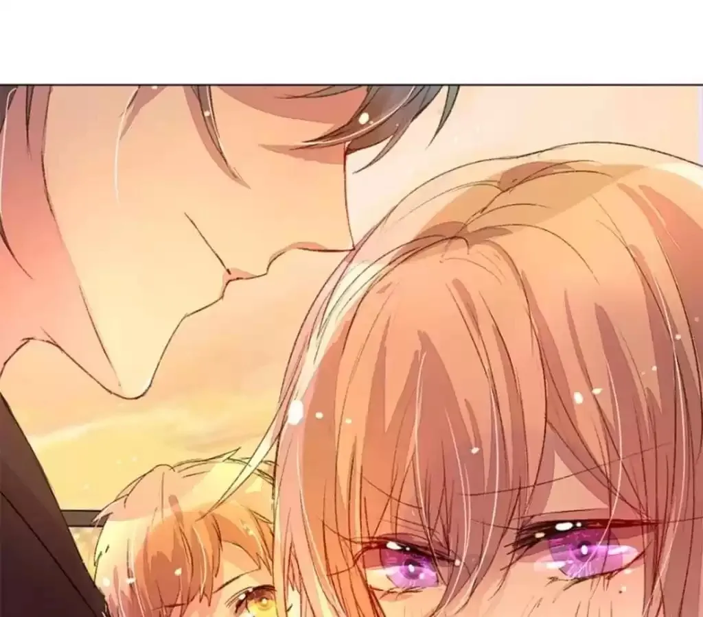 Read Holding Onto Him chapter 35 image 3 on Lezhin