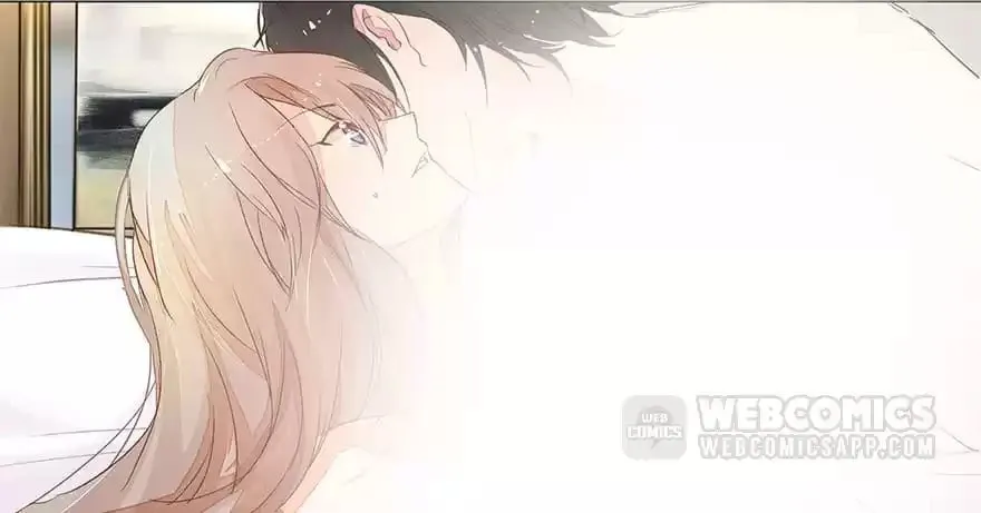 Read Holding Onto Him chapter 4 image 17 on Lezhin