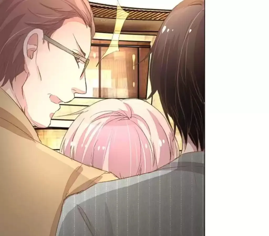 Read Holding Onto Him chapter 49 image 4 on Lezhin
