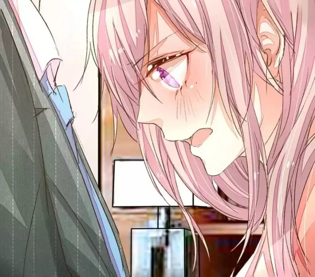Read Holding Onto Him chapter 54 image 4 on Lezhin