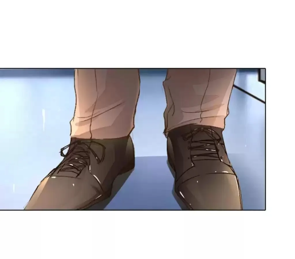 Read Holding Onto Him chapter 79 image 0 on Lezhin