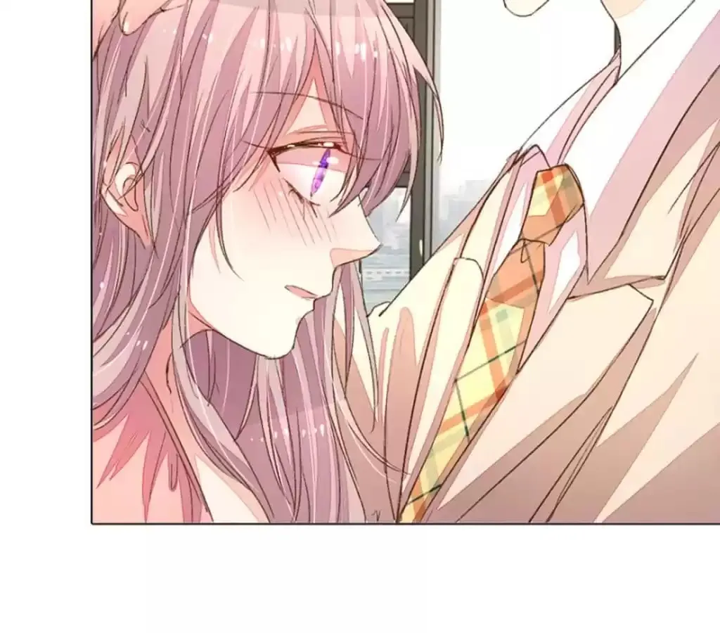 Read Holding Onto Him chapter 85 image 15 on Lezhin