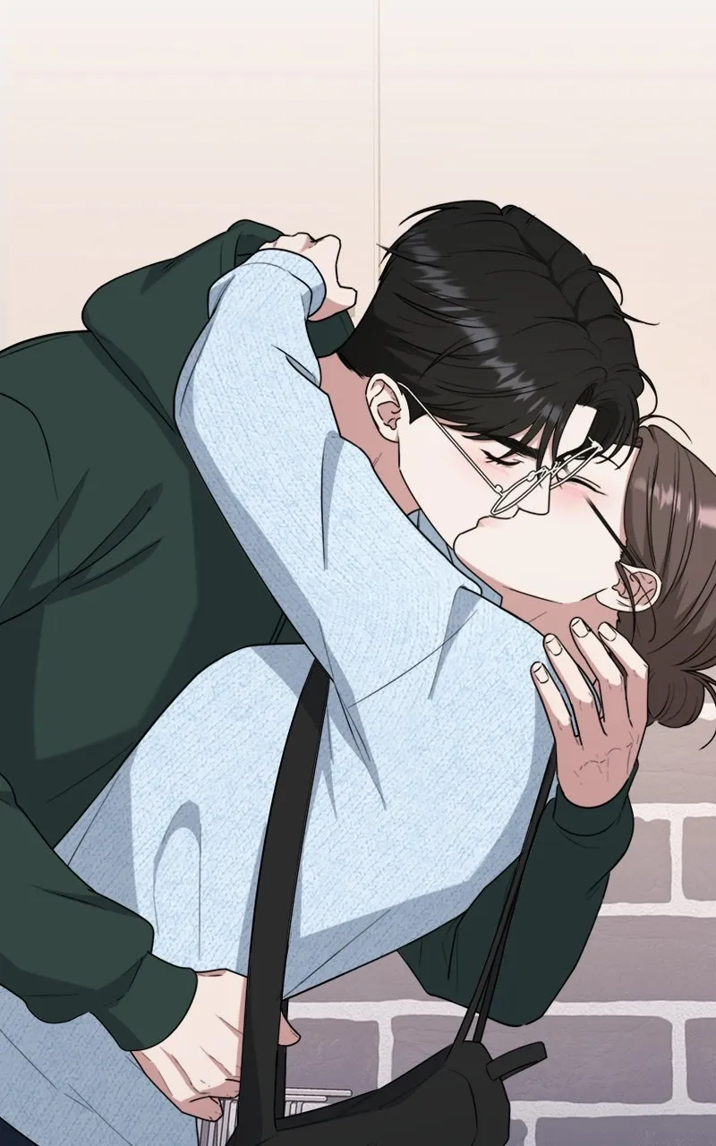Read Locked Onto You chapter 97 image 18 on Lezhin