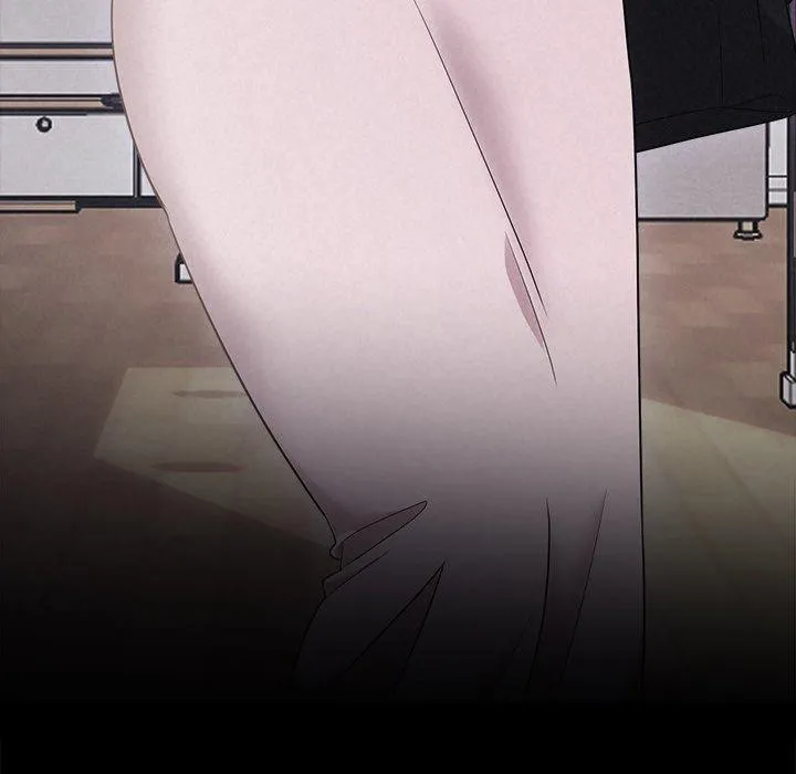 Read Suffocating Night chapter 4 image 8 on Lezhin
