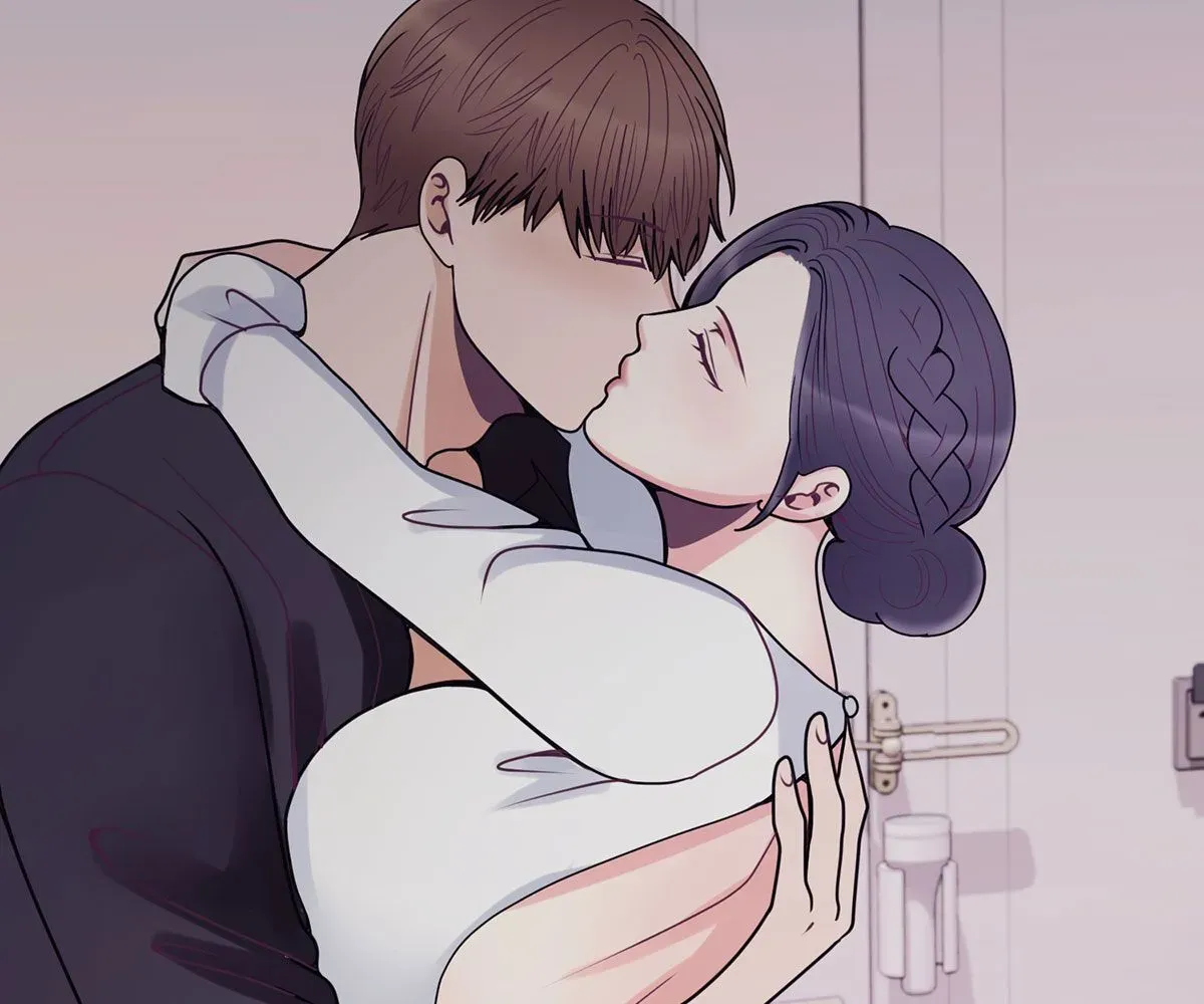 Read Toyboy chapter 22 image 35 on Lezhin