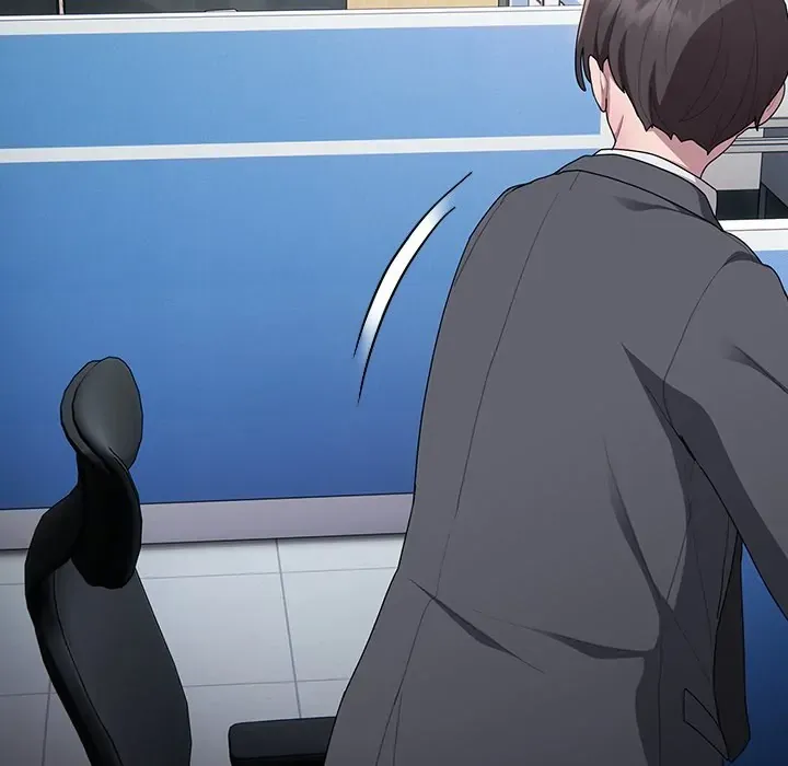 Read Troublesome Employee Warning chapter 17 image 15 on Lezhin
