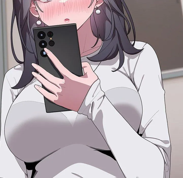 Read Troublesome Employee Warning chapter 4 image 44 on Lezhin