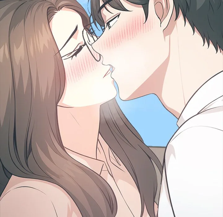 Read Under Her Desk chapter 11 image 37 on Lezhin