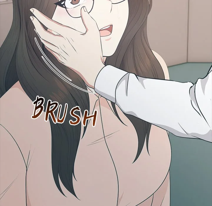 Read Under Her Desk chapter 11 image 8 on Lezhin