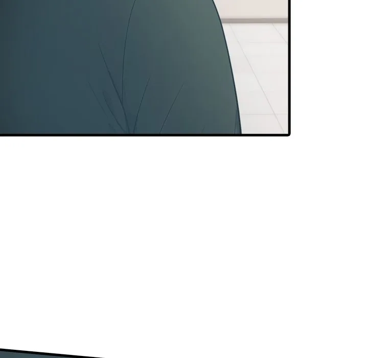 Read Under Her Desk chapter 18 image 4 on Lezhin