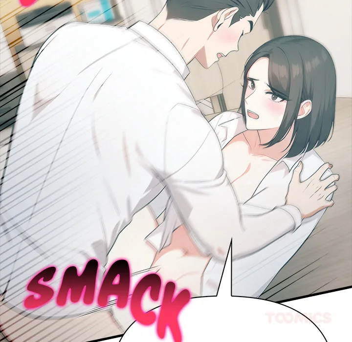 Read Under Her Desk chapter 19 image 32 on Lezhin